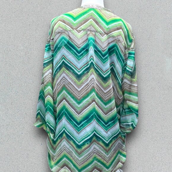 Chico's Tunic Blouse Watercolor Chevron Lorelai II Top with Sequins Womens Size - Picture 3 of 15